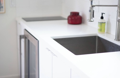 The Flats Apartamento | Chic new guest suite studio with WiFi and AC in fabulous West Hollywood