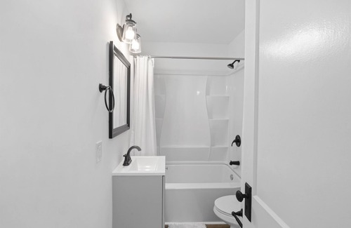 Kannapolis Casa | Chic Newly Remodeled Retreat, Close to Shopping & Parks!