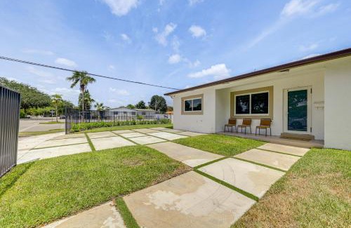 North Miami Casa | Chic North Miami House about 7 Mi to Hard Rock Stadium