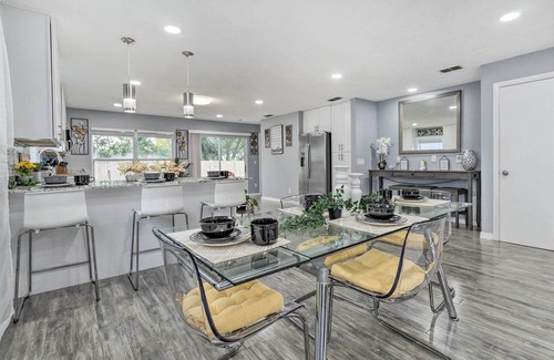 Signal Hill Casa | Chic Orlando Family Getaway w/ Fenced Yard!