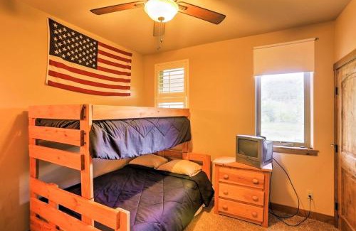 Pagosa Springs Apartamento | Chic Pagosa Springs Condo with Porch - Walk to Shops