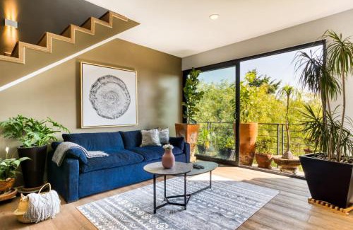 La Condesa Casa | Chic PH Haven with rooftop, Condesa 2BR By Tasman