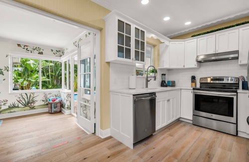 Southside Casa | Chic Pied-à-Terre + Private Pool in WPB