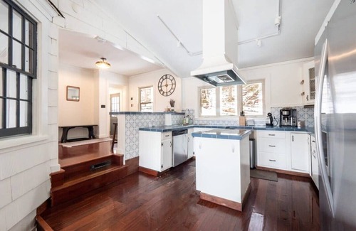 Pittsfield Casa | Chic Pittsfield Home With A View!