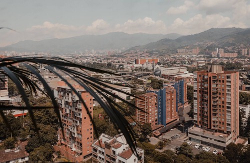 El Castillo Apartamento | Chic Poblado Penthouse - AC, chef's kitchen, full washer & dryer, amazing views