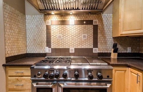 Interchange Square Casa | Chic Renovated Oasis: Disney & Universal Nearby by RedAwning