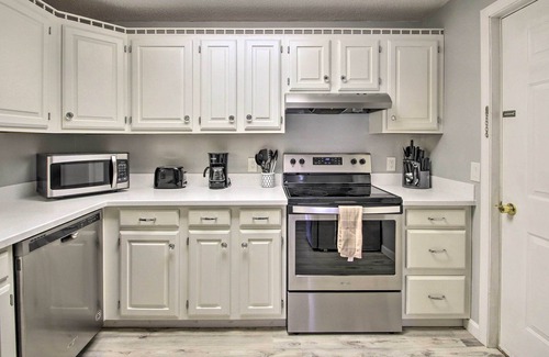 Bartlett Condominio | Chic Resort Condo ~ 1 Mi to Attitash Mountain!
