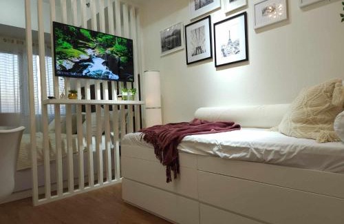 Santo Cristo Apartamento | Chic Retreat at Quezon City Grass Residences Condo