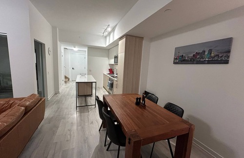 Port Credit Casa | Chic retreat in the heart of Beautiful Port Credit