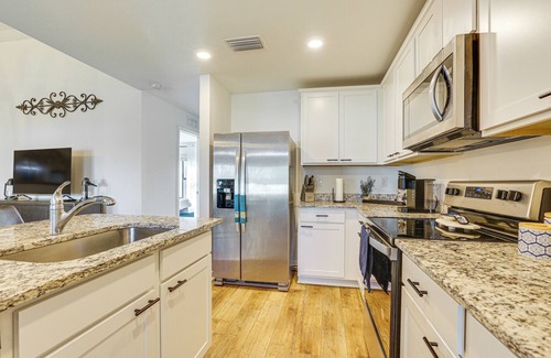 Biggar Casa | Chic Retreat w/ Lanai in Fort Myers!