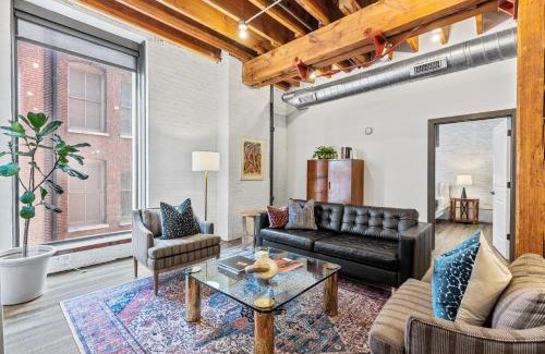 Downtown St. Louis Apartamento | Chic Riverfront Loft - Fitness Center - Walk to Arch, Conventions