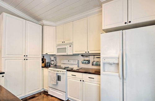 South Gate Ridge Cabaña | Chic Sarasota Cottage - Mins to Beach & Downtown!