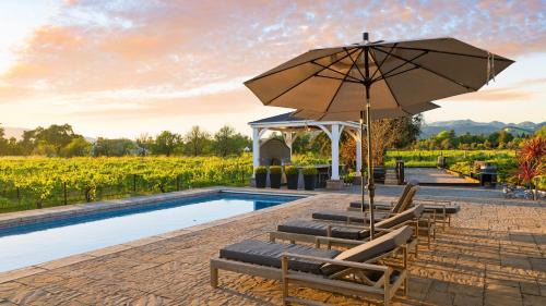 Sonoma Casa | Chic Sonoma Oasis w Pool Bocce Hot Tub Minutes to Downtown