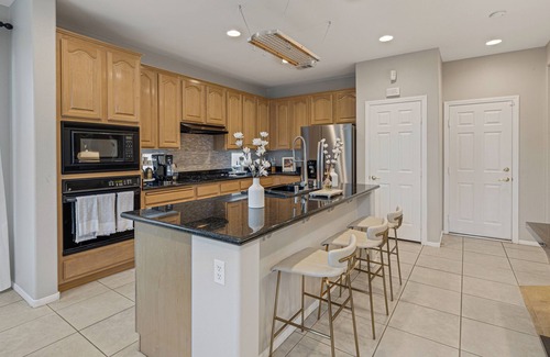 Spring Valley Casa | Chic & Spacious 5BD Summerlin South Villa + Private Pool & Hot Tub