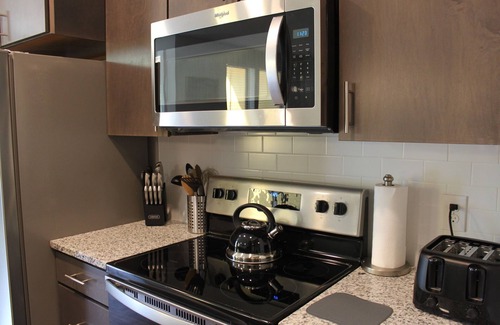 Deerwood Apartamento | Chic Spacious XL 1bd, Near Pool*Gym*Beach*Eats