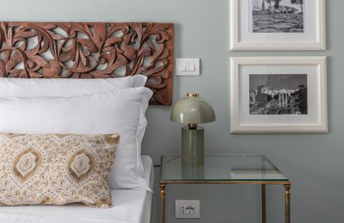 Rione III Colonna Apartamento | Chic Spanish Steps Retreat