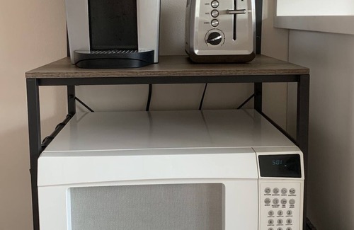 Ventura Apartamento | Chic Spanish-Style Guest Suite. Ventura, CA with AC, WiFi