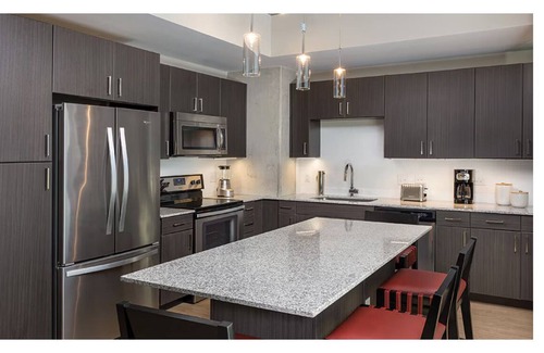 Civic District Apartamento | Chic Studio Deluxe Hotel Suite in the Heart of Austin