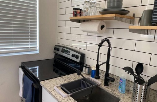 Ybor City Apartamento | Chic Studio Flat in Tampa's Vibrant Cigar City