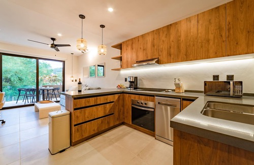 Jimenez Condominio | Chic Studio in Downtown Santa Cruz