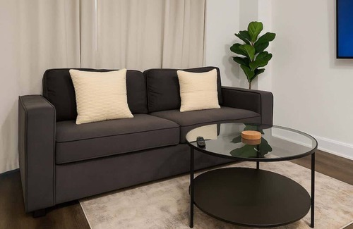 East Hyde Park Apartamento | Chic Studio in Historic Hyde Park – Walk to Campus