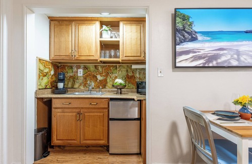 Colee Hammock Apartamento | Chic Studio with WiFi and AC in awesome Fort Lauderdale Beach