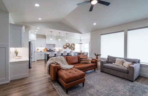 Kimberly Casa | Chic & Stylish/King bd/Fireplace