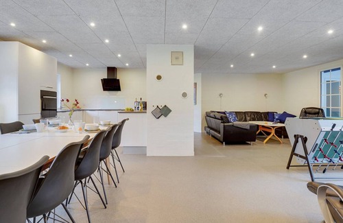 Øby Casa | Chic thatched house on a huge natural plot with indoor pool