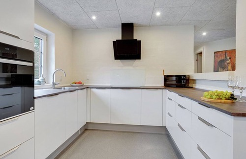 Øby Casa | Chic thatched house on a huge natural plot with indoor pool