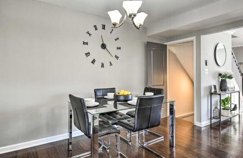 Beechfield Casa | Chic Townhome with Deck 6 Mi to Dtwn Baltimore