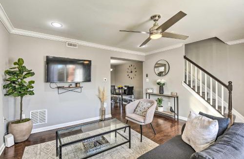 Beechfield Casa | Chic Townhome with Deck 6 Mi to Dtwn Baltimore
