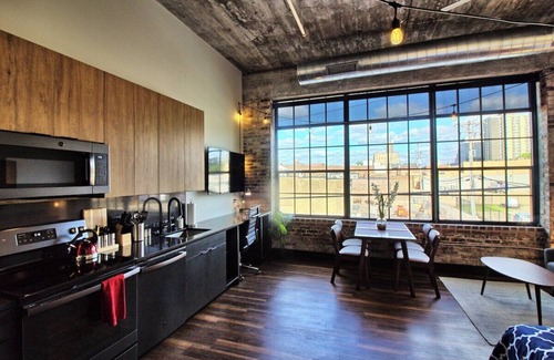 Midtown Hotel | Chic Ultramodern Studio Loft w/ Designer Features