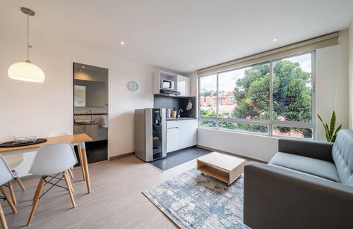 Financial District Apartamento | Chic Urban Oasis in Chapinero