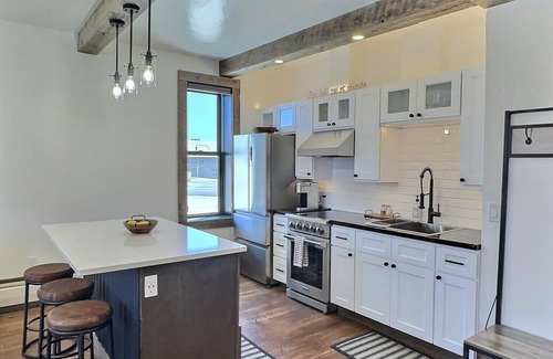 Big Timber Apartamento | Chic Urban One-Bedroom Loft in downtown Big Timber w/ Recreation All Around