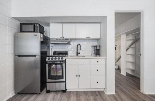St. Petersburg - Clearwater Apartamento | Chic Urban Studio - Explore Downtown St. Pete