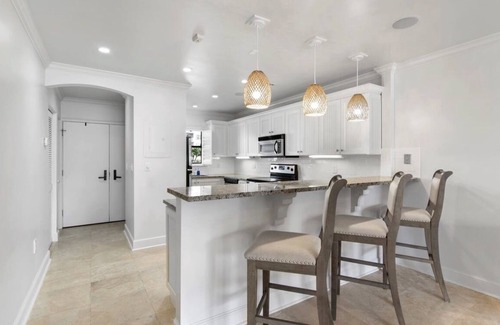 Central Beach Condominio | Chic Vero Beach Condo