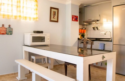 Cesme Villa | Chic Villa w Garden Patio 5 min to Beach in Izmir
