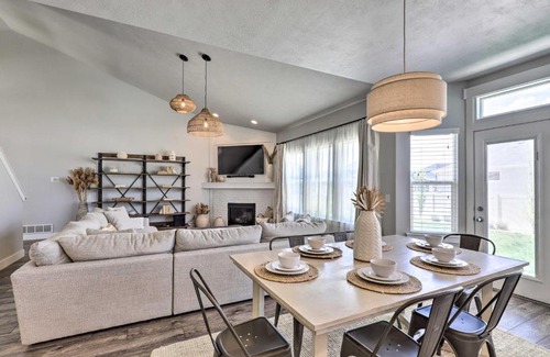 Vineyard Casa | Chic Vineyard Getaway with Yard about 8 Mi to BYU