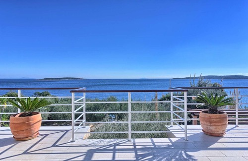 Milna Villa | CHIS VIS Villa de lujo frente al mar WiFi Amarre en barco, restaurantes encantadores cerca
