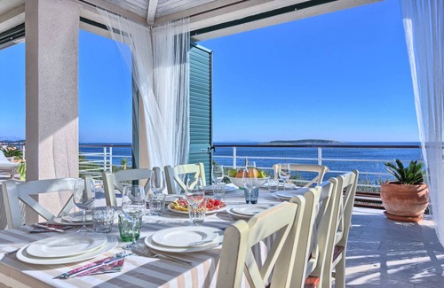 Milna Villa | CHIS VIS Villa de lujo frente al mar WiFi Amarre en barco, restaurantes encantadores cerca