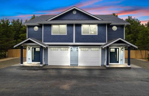 Westport Casa | Chic Westport Getaway with Hot Tub and Fireplace!