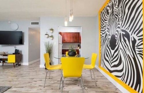 Coral Shores Apartamento | Chic Zebra Condo - Prime Fort Lauderdale Spot
