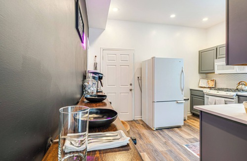 Greater Grand Crossing Apartamento | Chicago Apt: 4 Mi to Lake Michigan