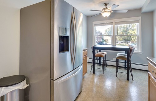 Norwood Park West Condominio | Chicago Condo < Half-Mi to Ascension Resurrection!