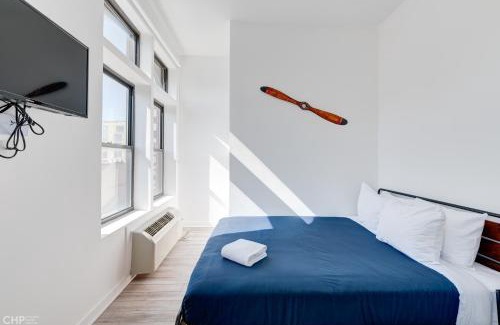 River West Hotel | Chicago Second Floor Studio by 747 Lofts