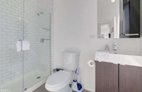 River West Hotel | Chicago Second Floor Studio by 747 Lofts