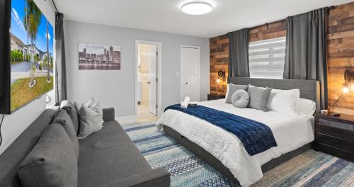 University Park Casa | Chicago Vibe Heated Pool 5BR 2BTH