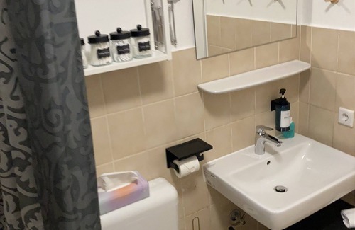 Osnabrueck Apartamento | Chice & Charmante Frisch Renovierte Dachgeschosswohnung in der Dodesheide
