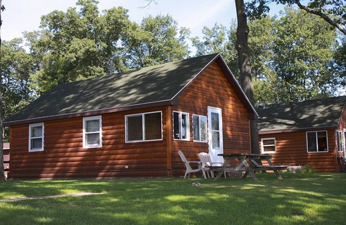 Chief Lake Cabina | Chief Lake Lodge Resort Cabin #5