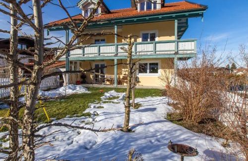 Bernau am Chiemsee Apartamento | ChiemseeRefugium - Ferienwohnung Park